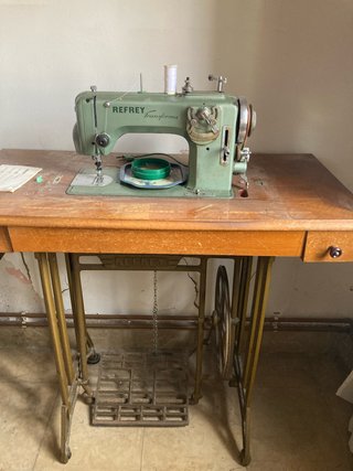 Máquina de coser Refrey Transforma