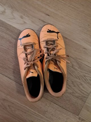 Zapatos de fútbol Puma Talla 38.5