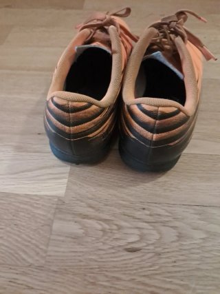 Zapatos de fútbol Puma Talla 38.5