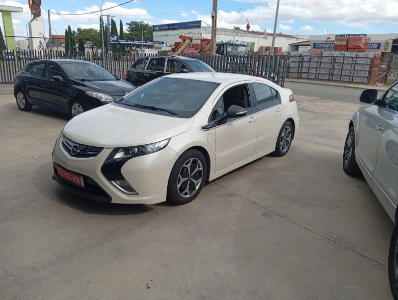 Opel Ampera 2011