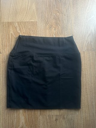 Mini falda negra tubo atmosphere xs/34