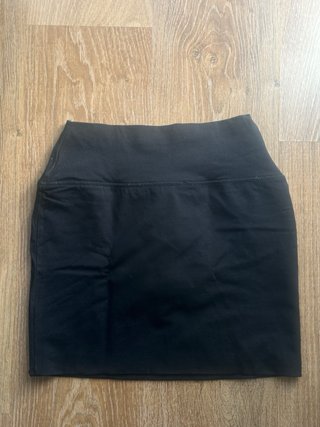 Mini falda negra tubo atmosphere xs/34