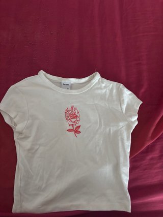 Camiseta Bershka rosa fuego XS