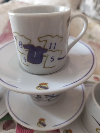 Juego Café Real Madrid Tazas y Platos