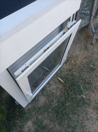 Ventana  pvc oscilo abatible