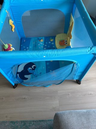 Parque infantil Chicco azul con juguetes