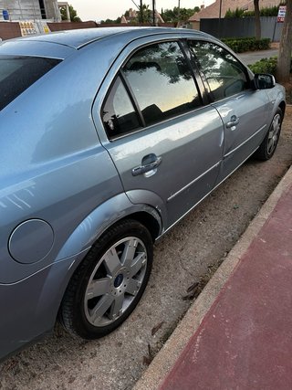 Ford Mondeo 2004