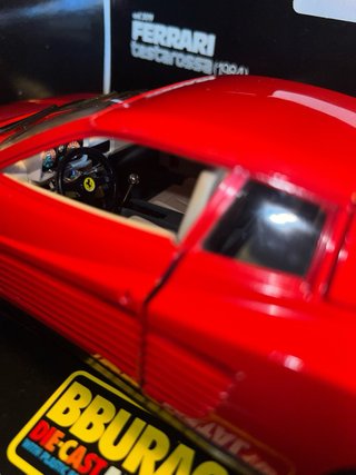 Ferrari Testarossa 1/18 Bburago