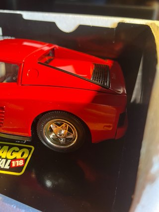 Ferrari Testarossa 1/18 Bburago