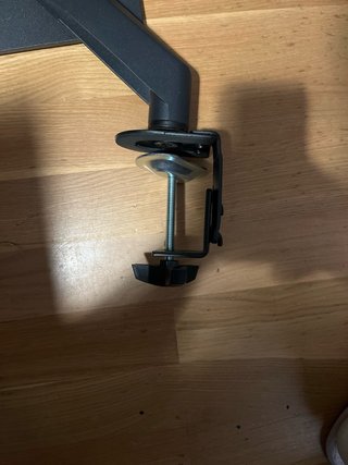 Brazo para monitor.