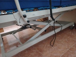 Cama articulada eléctrica hospitalaria