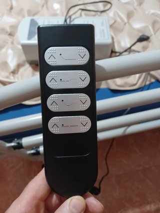 Cama articulada eléctrica hospitalaria