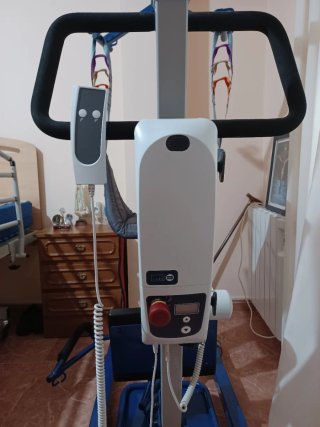 Cama articulada eléctrica hospitalaria