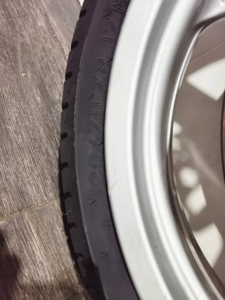 Rueda delantera BMW R850R