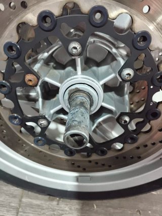 Rueda delantera BMW R850R