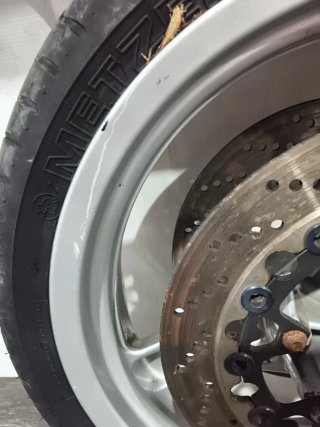 Rueda delantera BMW R850R