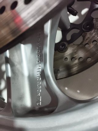 Rueda delantera BMW R850R