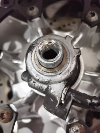 Rueda delantera BMW R850R