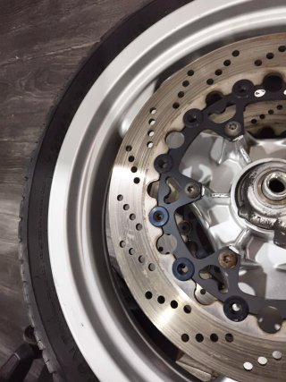 Rueda delantera BMW R850R