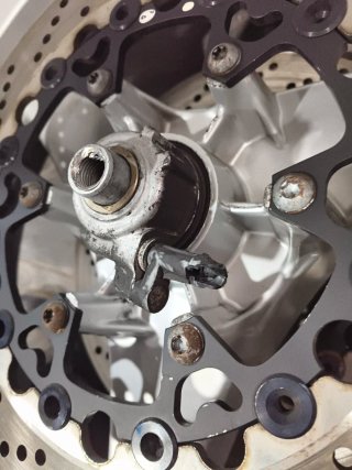Rueda delantera BMW R850R