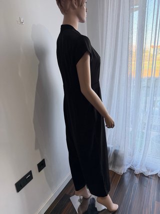 Mono negro elegante
