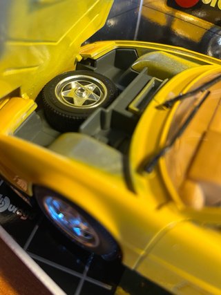Bburago Ferrari Testarossa 1984 1/18 + Libro
