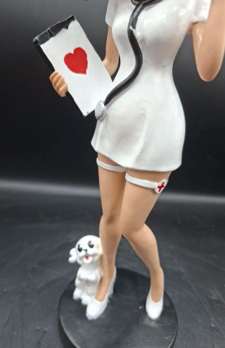Figura en resina de Betty Boop Enfermera y Pudgy.