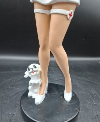 Figura en resina de Betty Boop Enfermera y Pudgy.