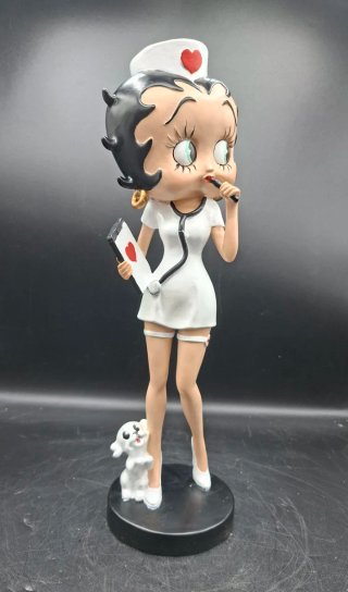 Figura en resina de Betty Boop Enfermera y Pudgy.