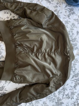 Chaqueta bomber verde militar Pull&Bear Talla S