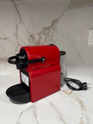 Cafetera Nespresso Inissia para piezas