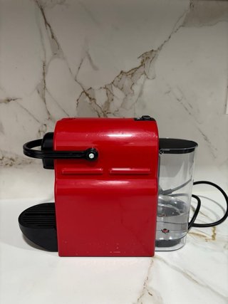 Cafetera Nespresso Inissia para piezas