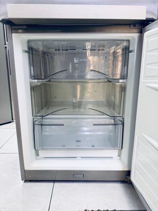 Nevera combi plateada