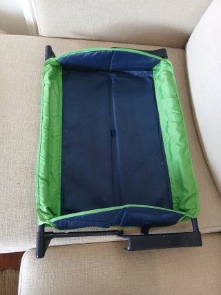 Cambiador de viaje para cuna