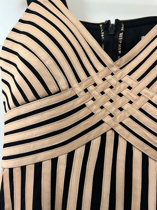 Vestido de fiesta con rayas
