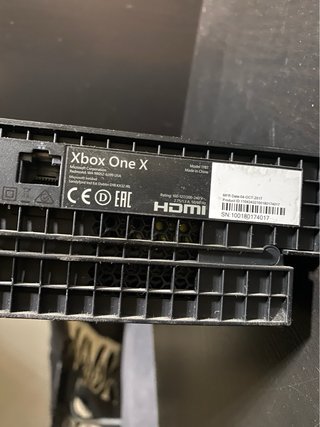 Xbox One X 1TB 4K + Mando + Mando Multimedia