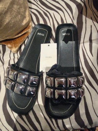 Sandalias Mango Piel Tachuelas Negras Talla 37