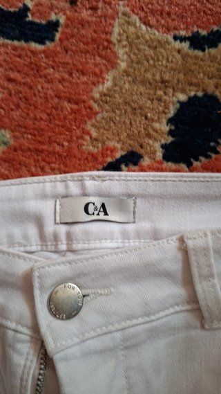 Pantalón pitillo blanco