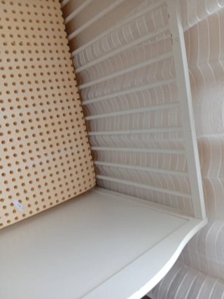 Cuna de madera con colchón de látex. NO ENViO  .