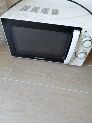 Microondas Orbegozo Blanco
