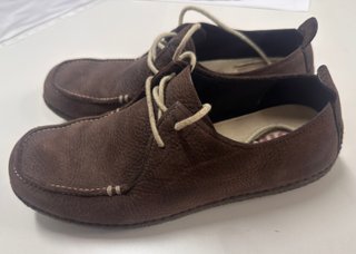 Zapatos Camper unisex marrones
