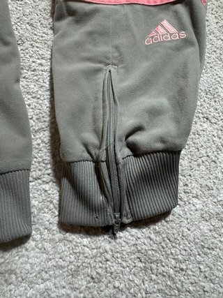 Pantalones Adidas Verde Oliva y Rosa