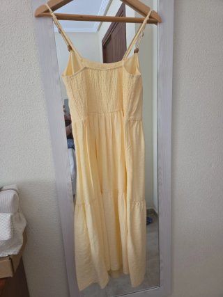 Vestido veraniego amarillo