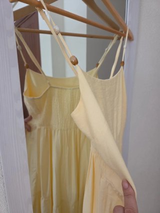 Vestido veraniego amarillo