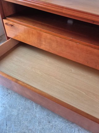 Mueble TV madera maciza 2 cajones