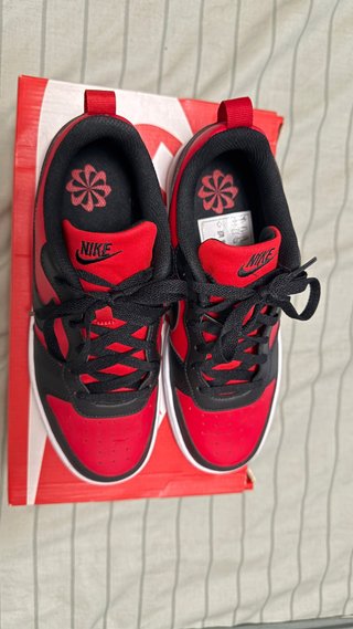 Zapatillas Nike Rojas y Negras