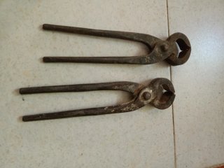 Herramientas de albañilería: cubos y paleta