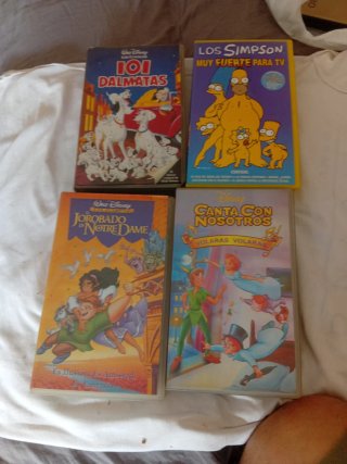 Lote 4 Cintas VHS: Disney, Simpsons, Matilda, Celi