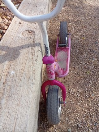 Patinete Barbie Ruedas de Aire ( NEGOCIABLE).