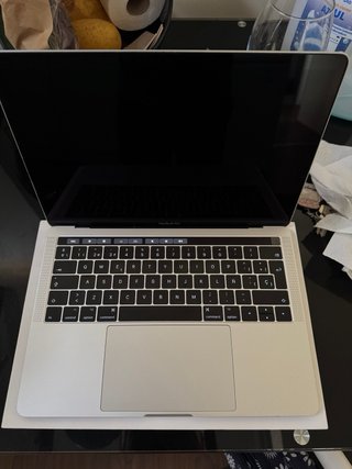 MacBook Pro 13” 2019 256GB Touch Bar –para reparar
